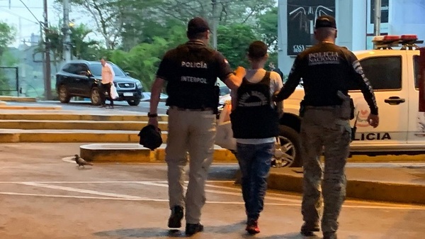 Extraditan al Brasil a soldado del PCC - Noticias Paraguay