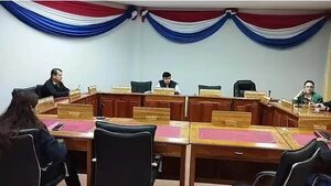 Concejales colorados dejaron sin quórum la sesión para no estudiar rendición de cuentas del intendente nepomuceno - Política - ABC Color