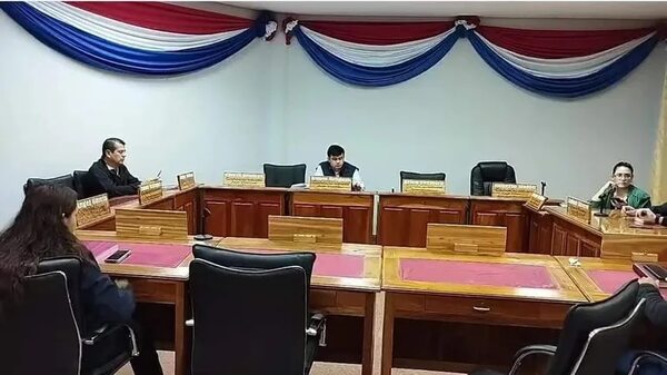 Concejales colorados dejaron sin quórum la sesión para no estudiar rendición de cuentas del intendente nepomuceno - Política - ABC Color