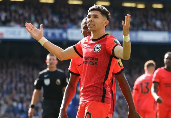 Versus / Julio Enciso, titular en el Brighton por primera vez en la Premier League
