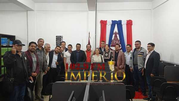 Día del Periodista: Inauguran biblioteca Santiago Leguizamón en la UPAP - Radio Imperio
