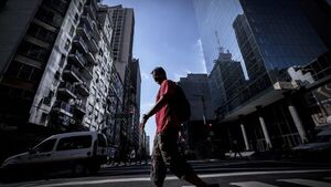 Argentina, sumergida en una nueva incertidumbre por el dólar blue
