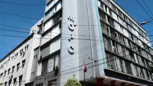 Ofertas para seguro médico del MOPC tienen una diferencia de G. 46.000 millones