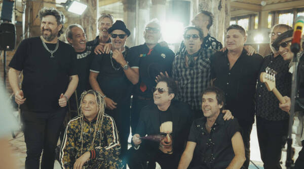 [VIDEO] Los Auténticos Decadentes y Calamaro grabaron juntos un temón