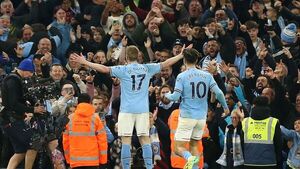 Manchester City golea al Arsenal y se acerca al título