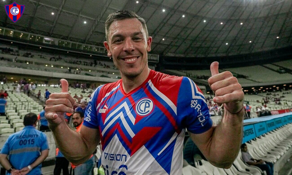 ¡Al acecho! Diego Churín muy cerca de ser el máximo goleador extranjero