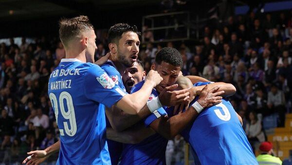 Porto vence al Famalicao y queda al borde de la final