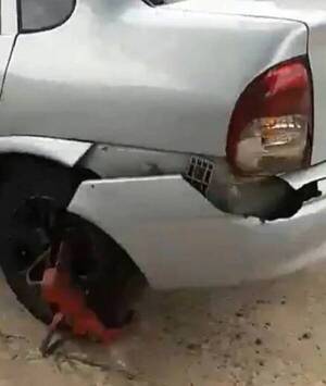 [VIDEO] Se rajó con cepo y quedó sin guardabarros