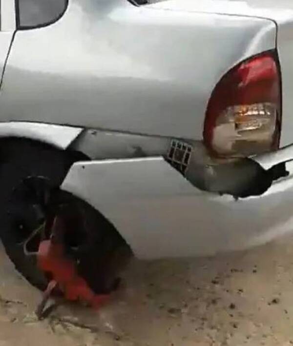 [VIDEO] Se rajó con cepo y quedó sin guardabarros