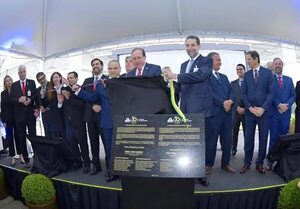 En la central Itaipú celebraron el aniversario de la firma del Tratado - Economía - ABC Color