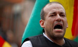 Diario HOY | Amplían a ocho meses prisión preventiva para el principal opositor boliviano