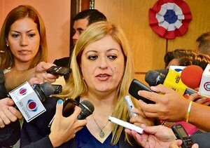 Salomón formalizará  hoy   denuncia contra exfiscal Sandra Quiñónez - Política - ABC Color