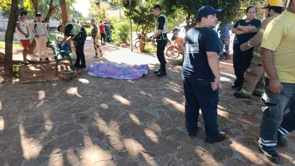 Matan de un balazo a un hombre en una plaza de Fernando de la Mora