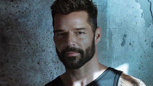 Tribunal amplía plazo al sobrino de Ricky Martin para responder a demanda