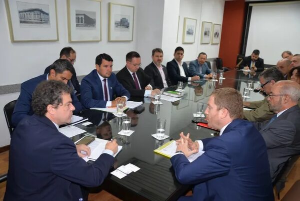 Argentina no responde las cuestiones presentadas sobre el peaje fluvial - Nacionales - ABC Color