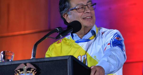 La Nación / Presidente colombiano cambió siete ministros con viejos aliados