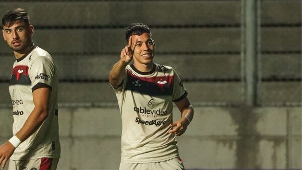 Carlos Arrúa sentencia la clasificación de Colón