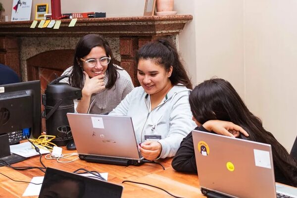 Bitfinex y Penguin Academy impulsan Bootcamps gratuitos para mujeres - Empresariales - ABC Color