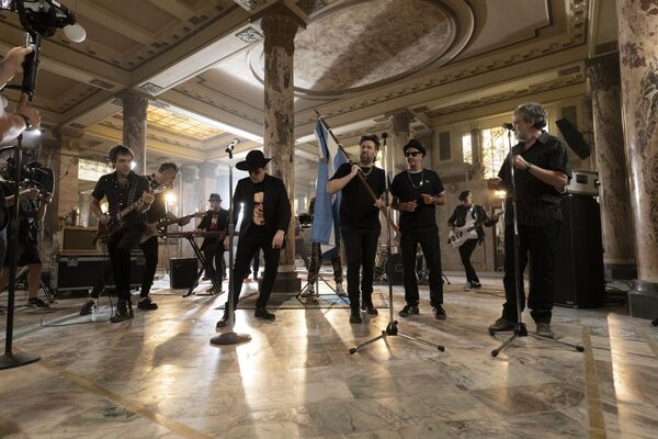 Los Auténticos Decadentes presentan nuevo videoclip de “Costumbres argentinas” - .::Agencia IP::.