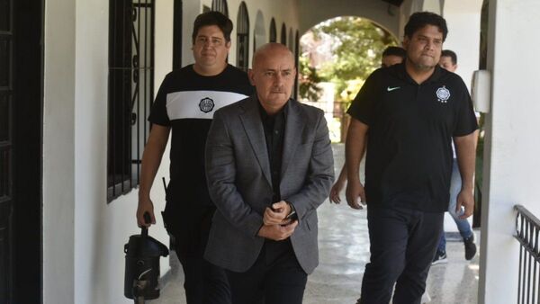 Olimpia no paga a tiempo y recibe nueva sanción de la FIFA