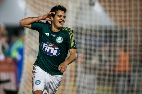 Versus / Desde Brasil aseguran que Olimpia sigue sin pagar al Palmeiras por William Mendieta