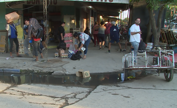 Clorinda: comerciantes argentinos aceptan solo dólares o guaraníes - Unicanal