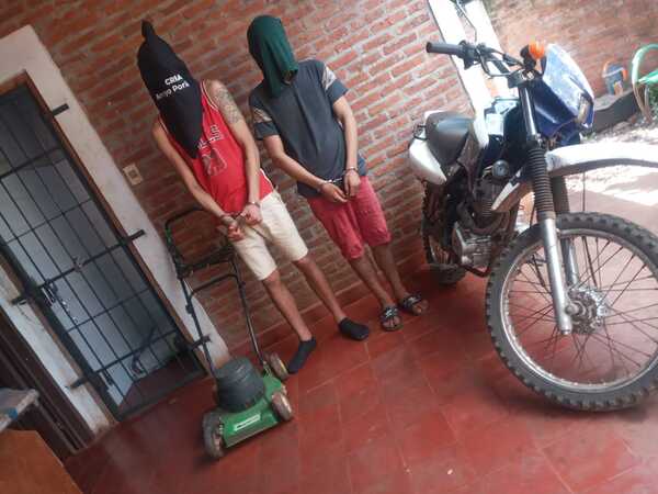 Policía recupera objetos hurtados y aprehende a dos sospechosos en Arroyo Porã