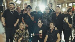 Los Auténticos Decadentes y Calamaro presentaron "Costumbres Argentinas"