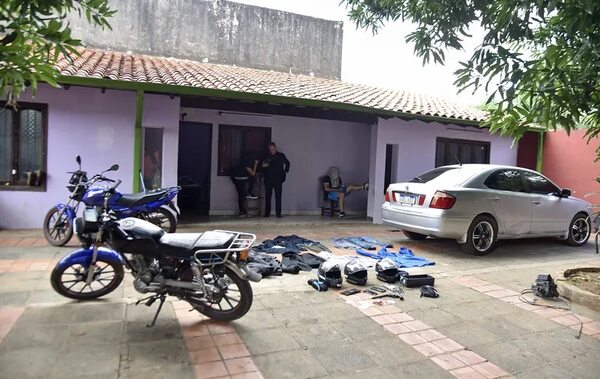 Presuntos asaltantes estaban escondidos en un barrio residencial de la ciudad de Luque - Nacionales - ABC Color