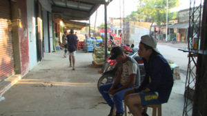 Comercios de Clorinda solo reciben guaraníes y dólares - trece