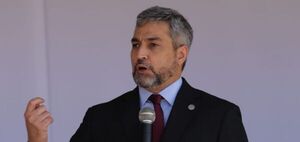 Mario Abdo Benítez promulga ley de conflicto de intereses en sector público - Revista PLUS