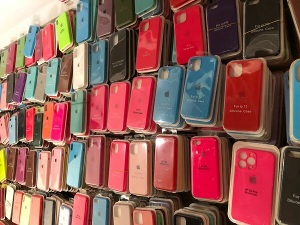 Diario HOY | Incautan artículos falsificados por USD 90.000 tras denuncia de conocida marca