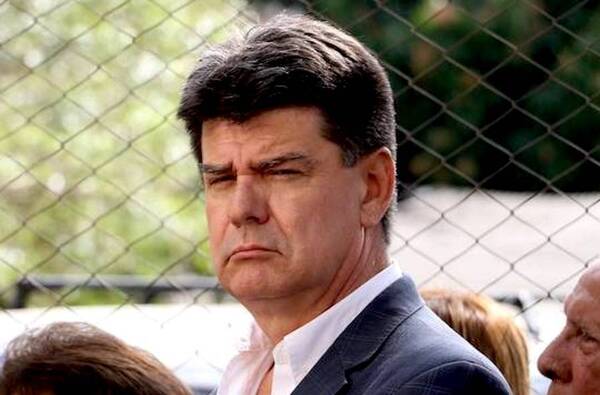 Revelan que secretario de Efraín ejecutó plan de facturas falsas - trece