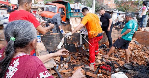 La Nación / Asunción realiza un mapeo en la Chacarita para instalar bocas de agua para bomberos