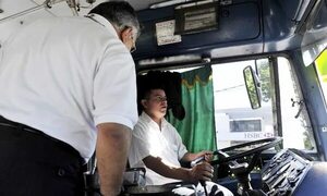 Escuálido control del IPS a los transportistas - Economía - ABC Color