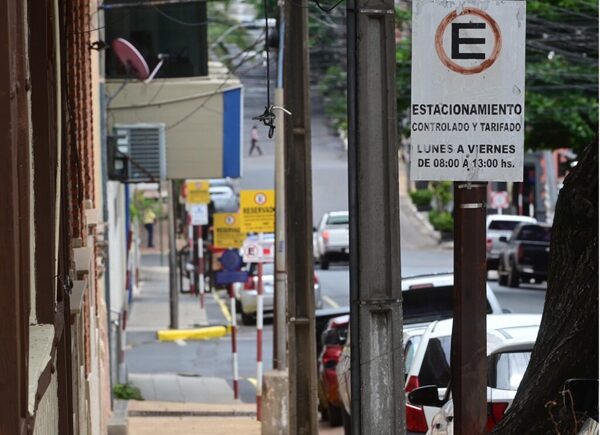No implementarán estacionamiento tarifado en Encarnación - ADN Digital