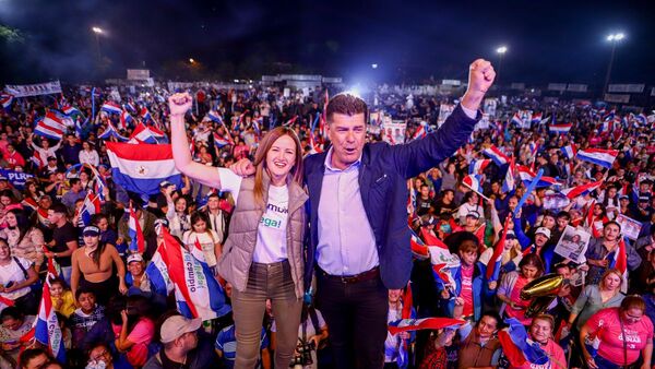 Efraín Alegre: "Vamos a derrotar al Pablo Escobar paraguayo y a su Chili"