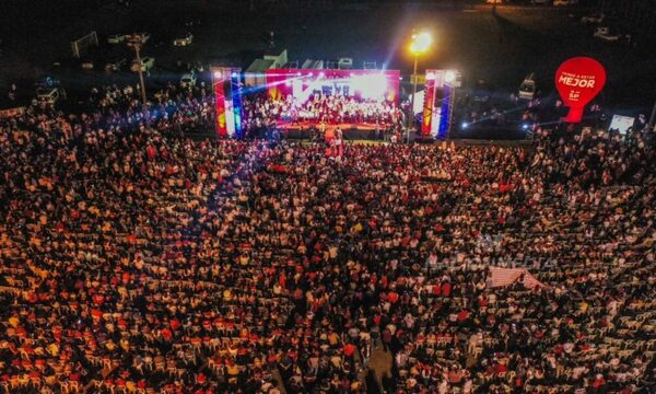 (VIDEO) Multitudinario cierre de campaña de Santi Peña: “Nos hemos convertido en símbolo de la unidad”