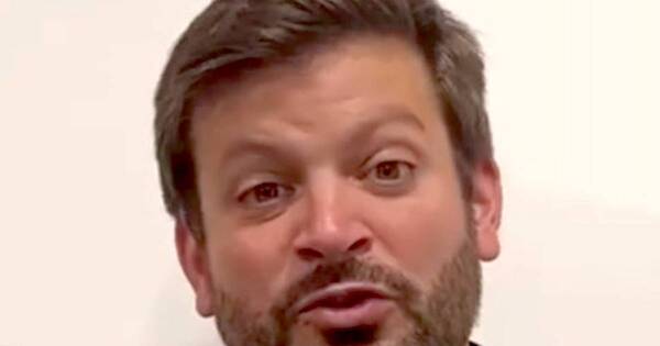 La Nación / Tratan a Defelippe de candidato “bikini”