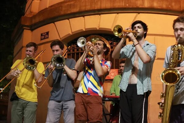 Retrópico llega hoy a la Alianza Francesa - Música - ABC Color