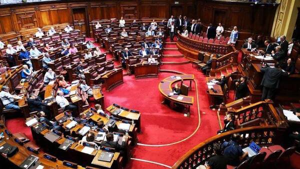 El Senado de Uruguay aprobó la reforma jubilatoria que aumenta la edad de retiro a los 65 años - .::Agencia IP::.