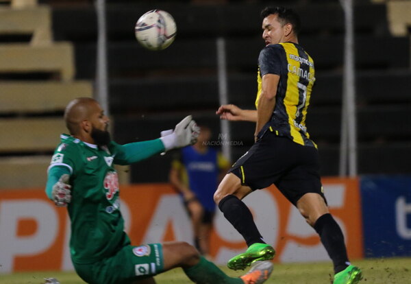Versus / Guaraní-Resistencia, duelo entre dos equipos que necesitan volver a sonreír