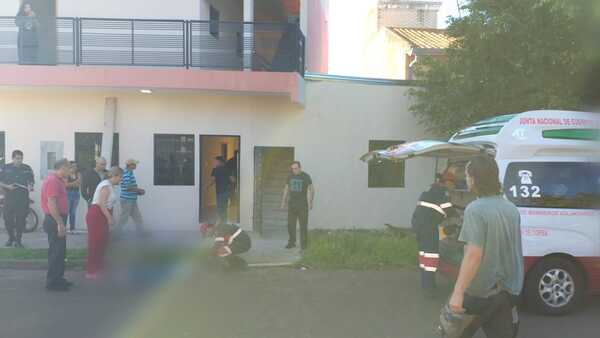 Albañil cae desde segundo piso de edificio en construcción en Ka'aguy Rory