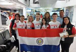 Estudiantes paraguayos rumbo al Campeonato Mundial de Robótica - C9N