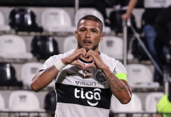 Olimpia empata con gol de chilena ante Trinidense