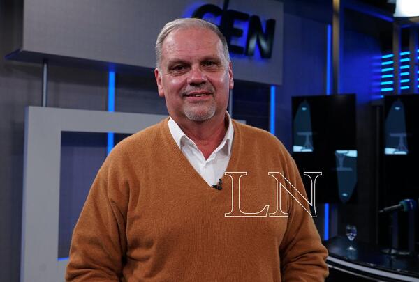 Ex ministro de SEN no se presentó ante la Fiscalía a pesar de pesar orden de captura en su contra - ADN Digital