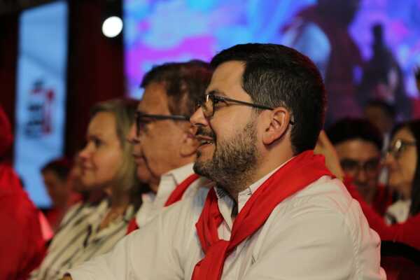 'Nunca vi tanta gente del sector de salud con tanta esperanza y tanto fervor', destaca Latorre