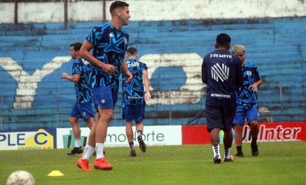 El 2 de Mayo recibe a Carapeguá este sábado desde las 10:00 en el Monumental albiceleste