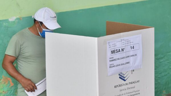 TSJE asegura que está permitido votar con apuntes de ayudamemoria
