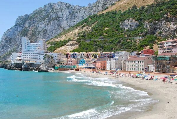 Gibraltar, sobriedad británica y estilo de vida mediterráneo - Viajes - ABC Color